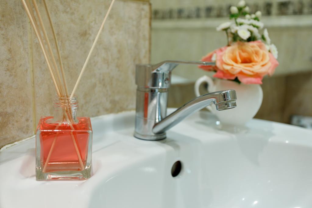 Studio De Luxe With Jacuzzi Sumy Luaran gambar