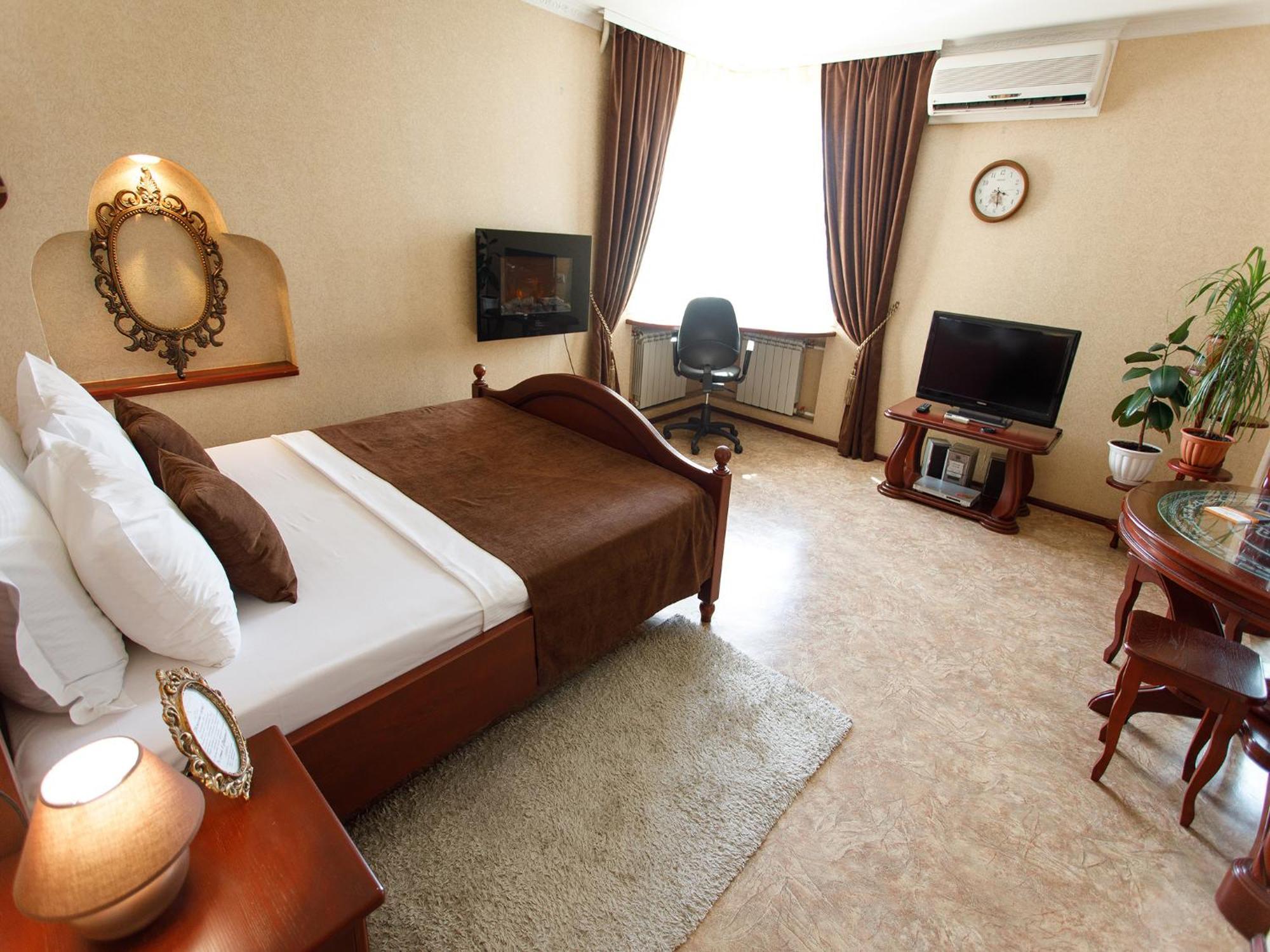Studio De Luxe With Jacuzzi Sumy Luaran gambar